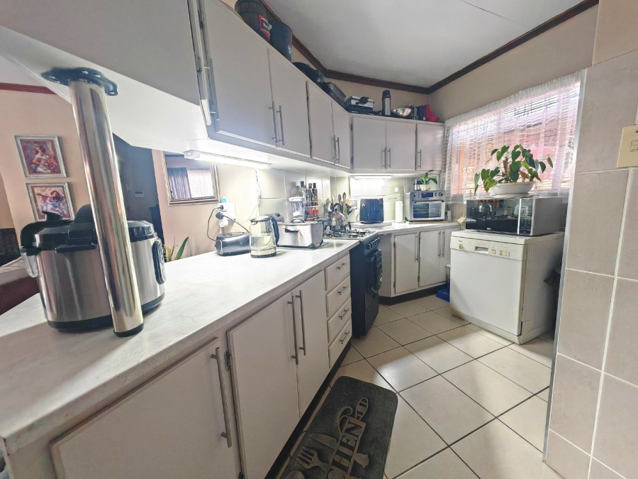 2 Bedroom Property for Sale in Pellissier Free State
